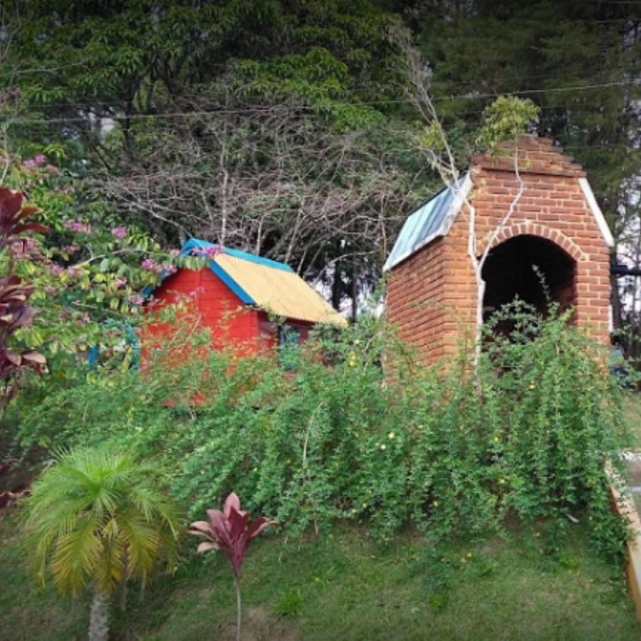 Hostal Sitio Arco Iris Da Lia